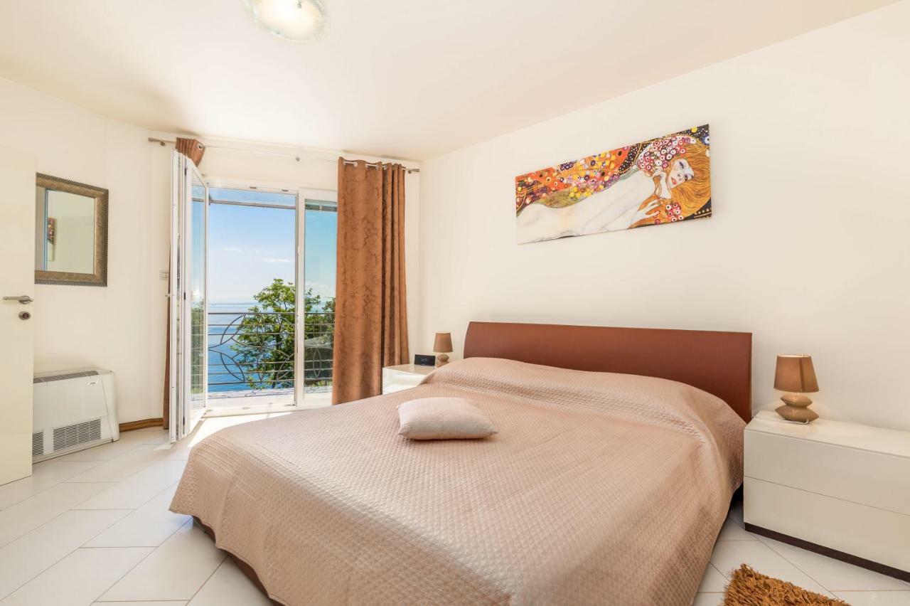 Luxury Penthouse Prestige Near The Sea *