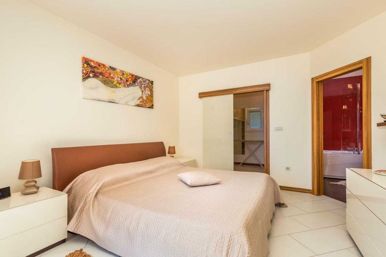Apartment Luxury Penthouse Prestige Near The Sea *